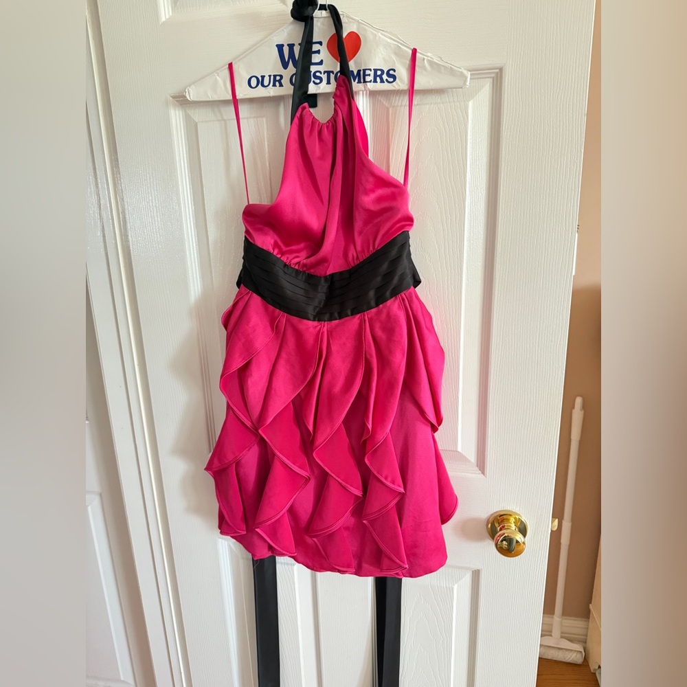 BCBGMAXAZRIA Hot Pink Ruffle Cocktail Dress – Halter Neck with Black Sash